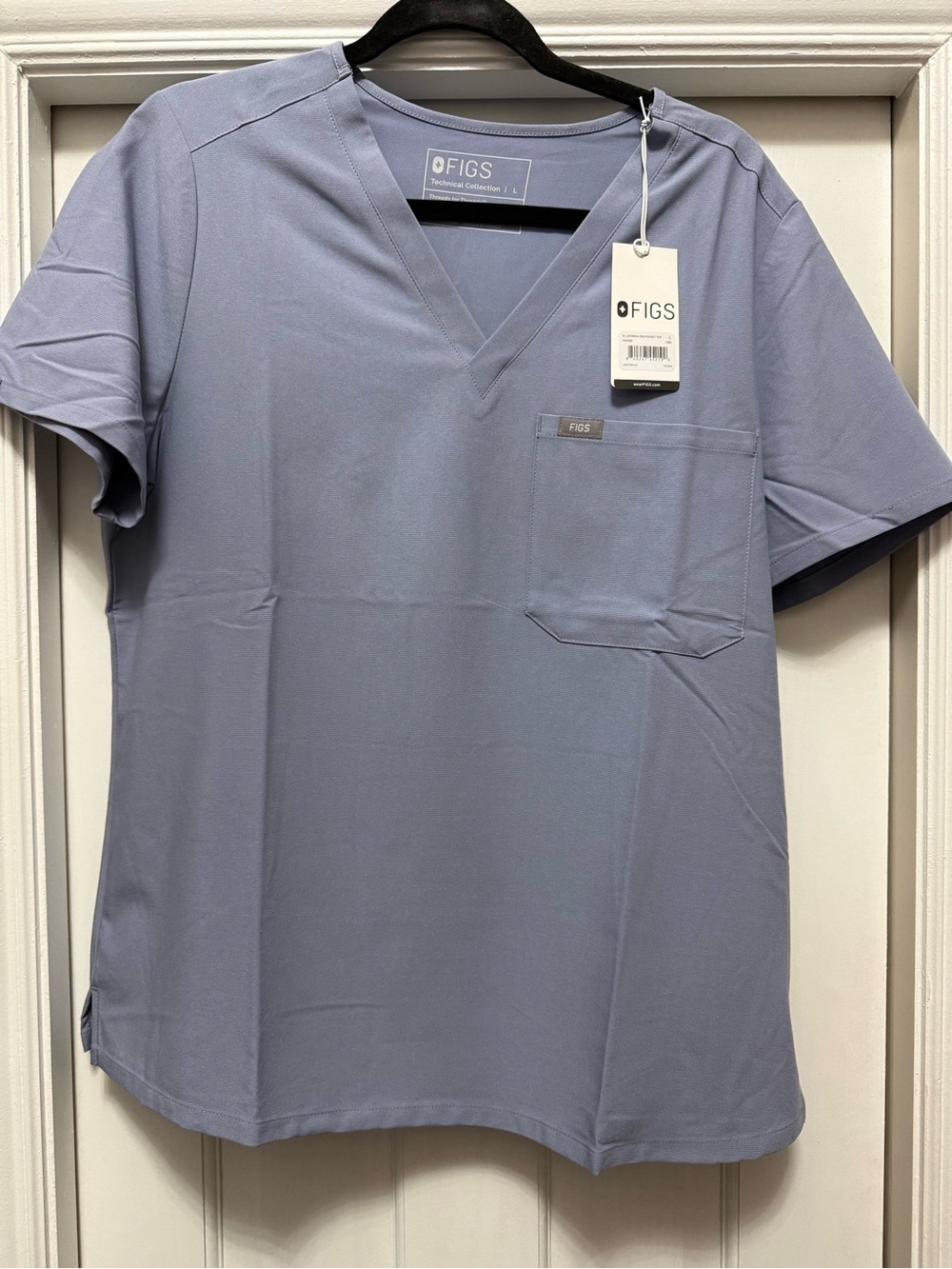 FIGS Women’s V-Neck Scrub Top in Pale Blue
